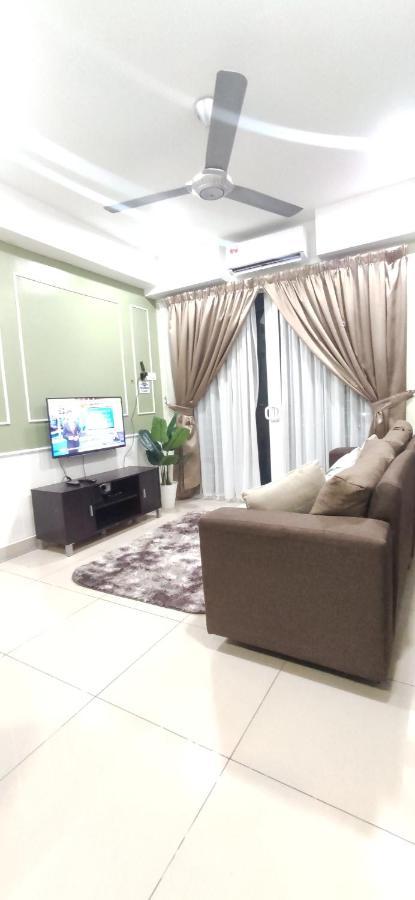 Apartmán Dperdana -Dinies Pool,Wifi, Centre Of Kota Bharu, 4-5 Pax Exteriér fotografie