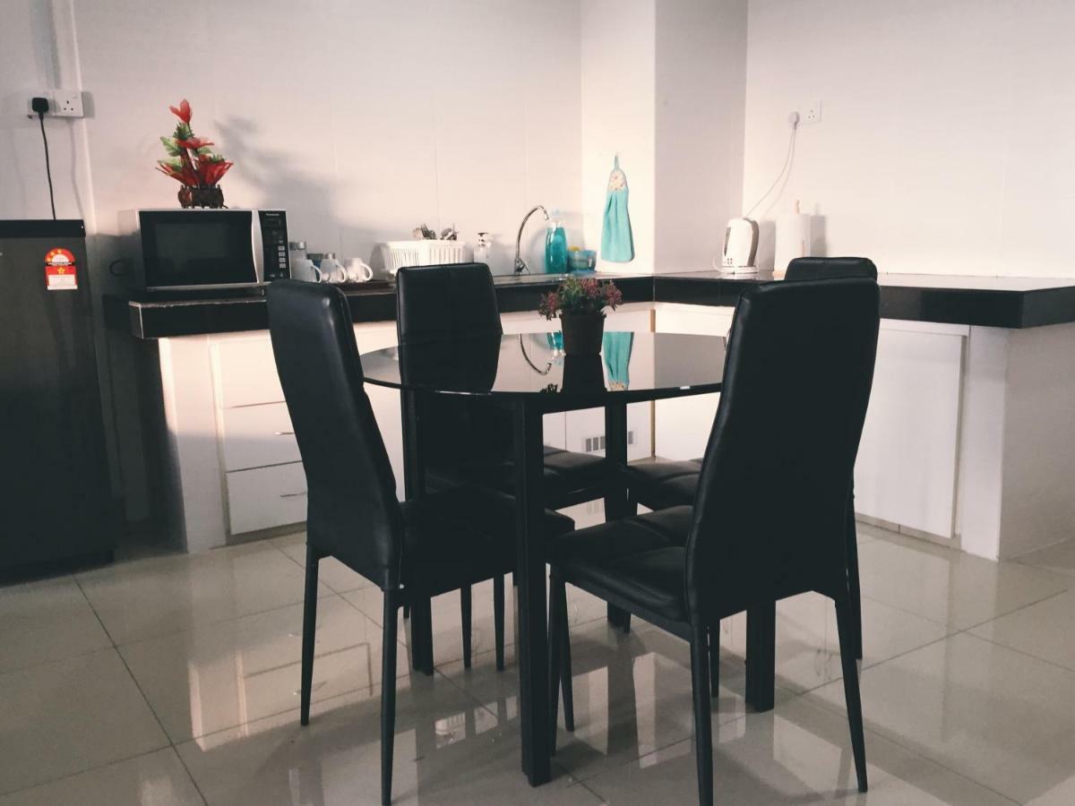 Apartmán Dperdana -Dinies Pool,Wifi, Centre Of Kota Bharu, 4-5 Pax Exteriér fotografie