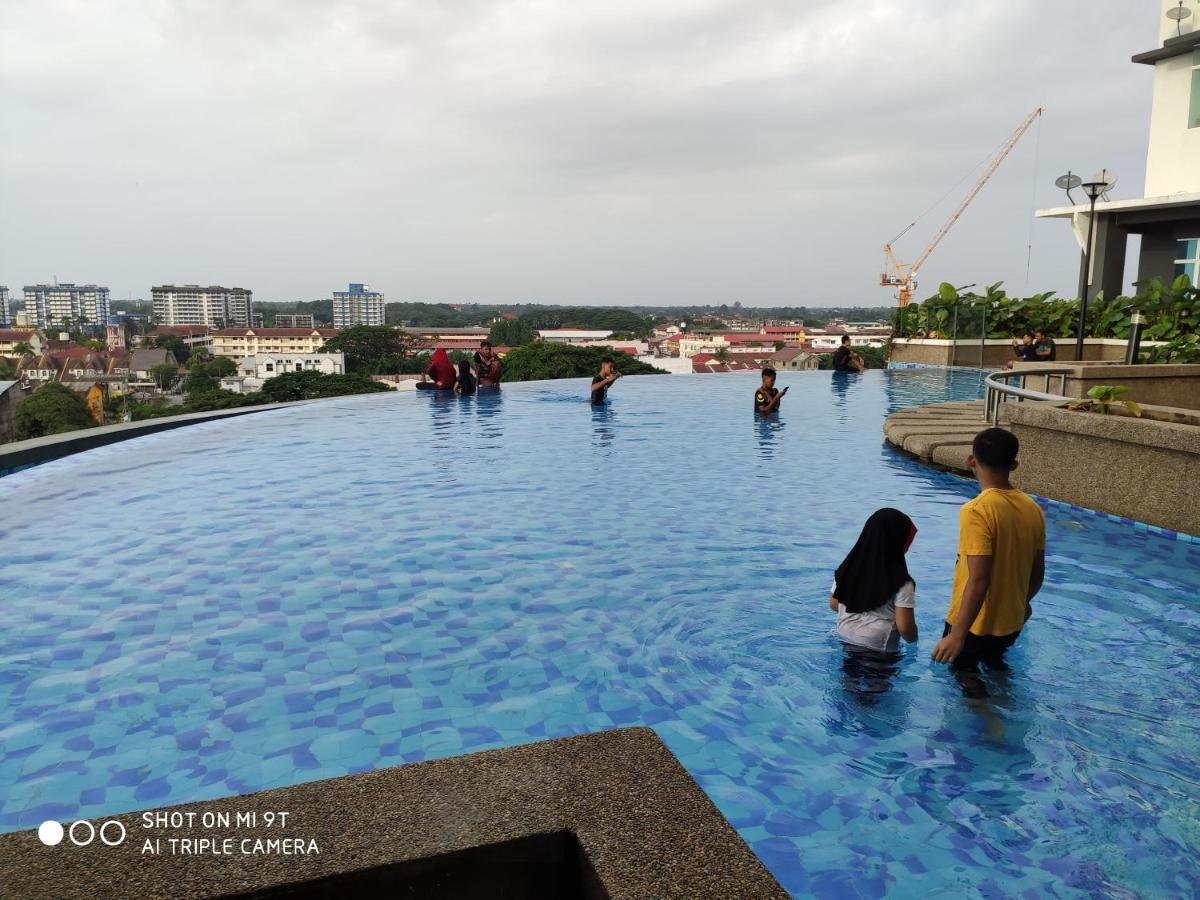 Apartmán Dperdana -Dinies Pool,Wifi, Centre Of Kota Bharu, 4-5 Pax Exteriér fotografie
